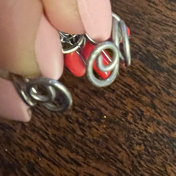 Vintage Resin Red Flower and Metal Ring Adjustable Size Medium - Picture 6 of 8